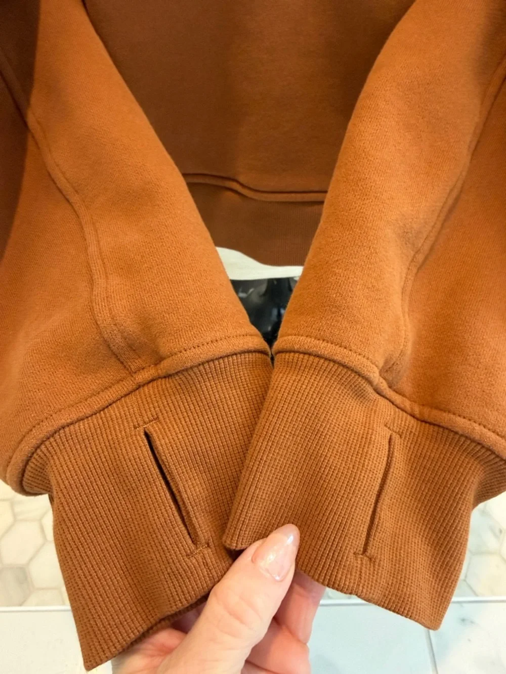 Lululemon Scuba Oversized 1/2 Zip Hoodie
Copper Brown Women’s Size XL / XXL - Picture 9 of 14